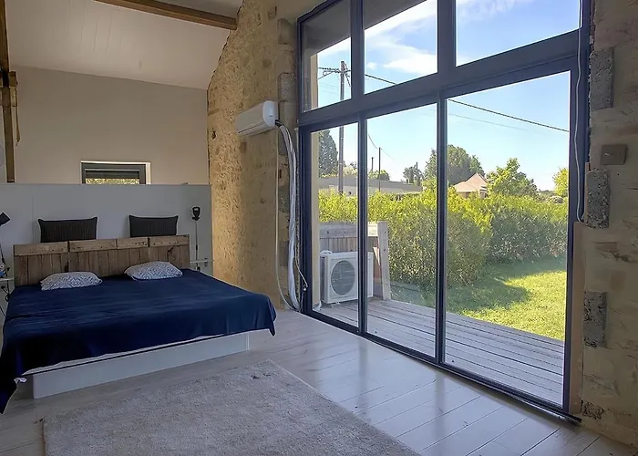 In France With Huge Private Garden Feriehus *