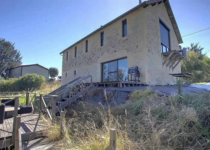 In France With Huge Private Garden Feriehus *