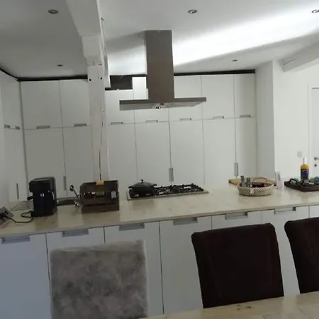 Дом отдыха In France With Huge Private Garden Гурдон-ан-Керси