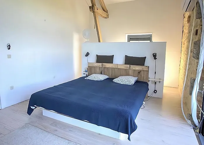 In France With Huge Private Garden * 구르동-앙-케르시